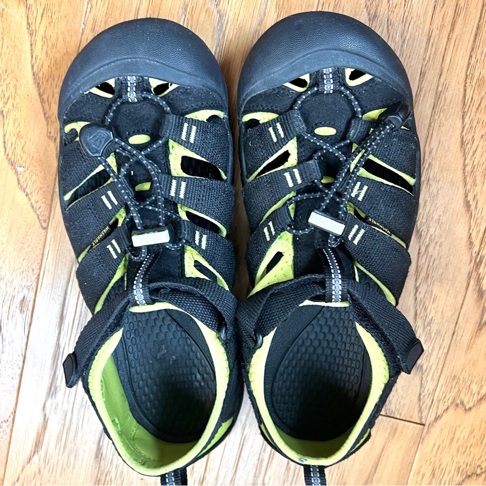 KEEN Kid’s Sandals - Size 4